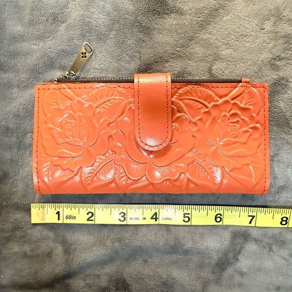 NWOT Patricia Nash Floral Embossed Wallet - Picture 6 of 6